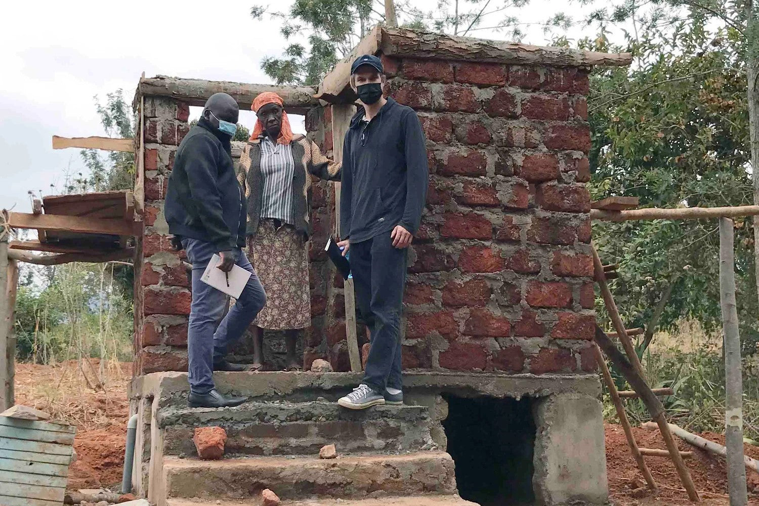 Wash & Grow! project volunteer, Henrik, shares how he was inspired to volunteer and the benefits of volunteer work