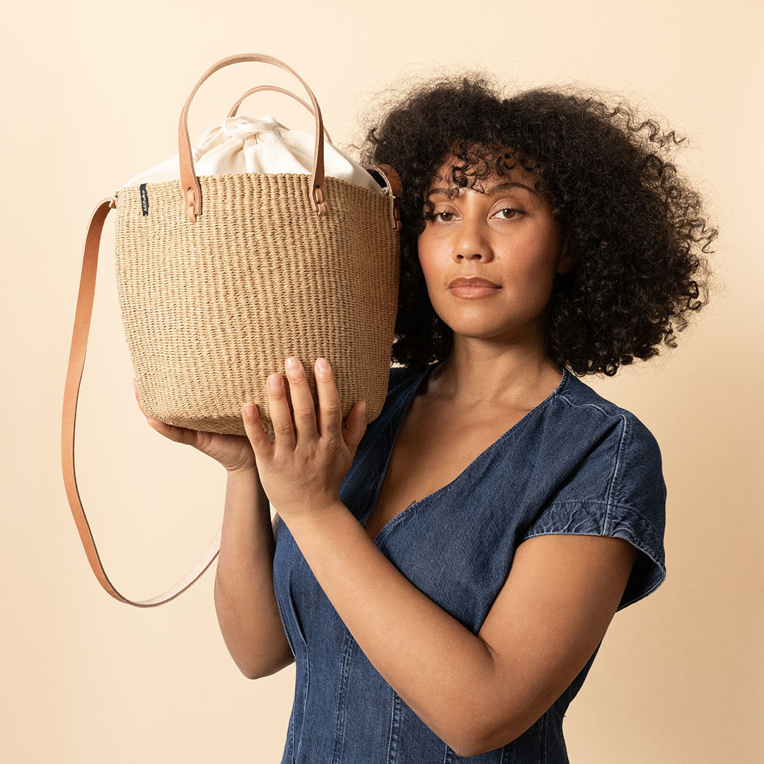 Caring for and cleaning a design basket: How to keep a handmade basket beautiful for a long time?