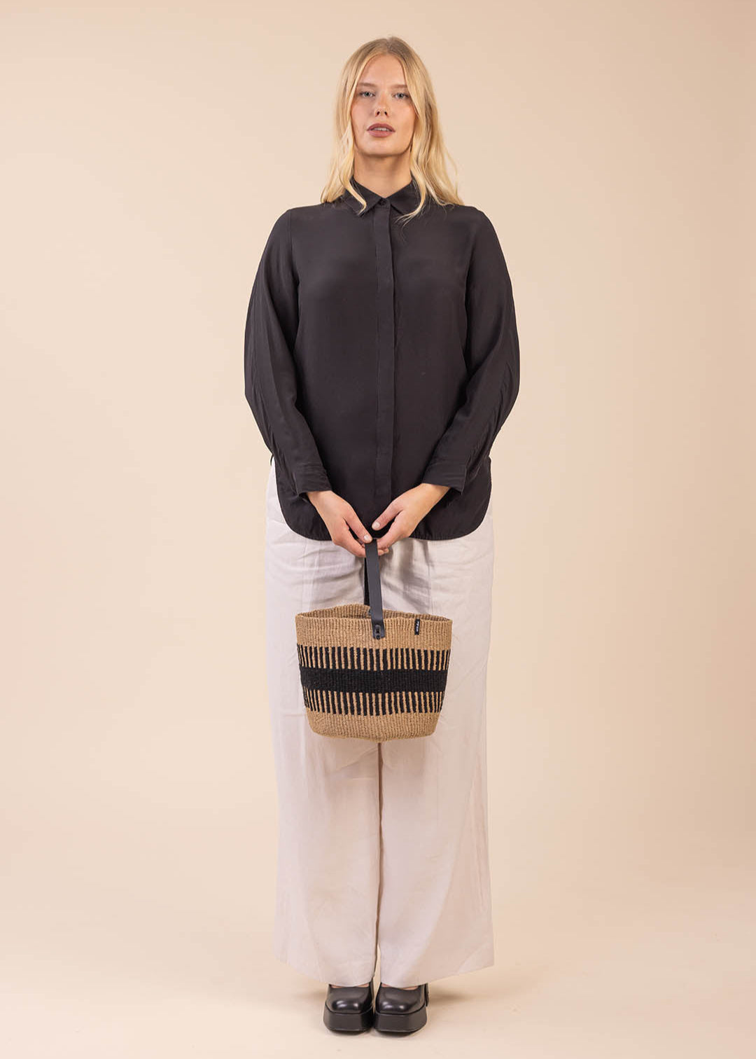 small rib weave basket with leather handle fair trade handmade