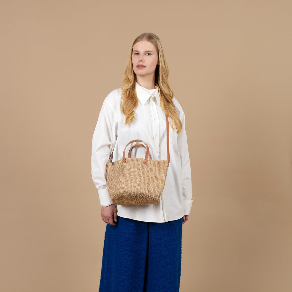 Mifuko Paper and banana fiber Shopper basket Majani shopper basket | One color natural brown S handmade leather handles fair trade