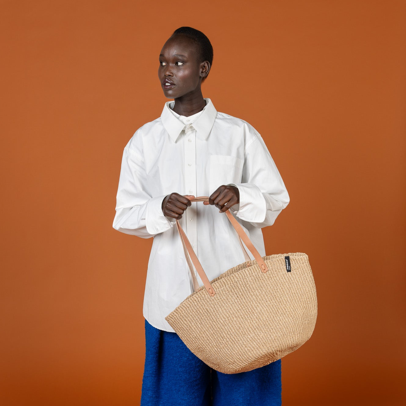 Handmade classic paper shopper paper m size with long leather handles fair trade