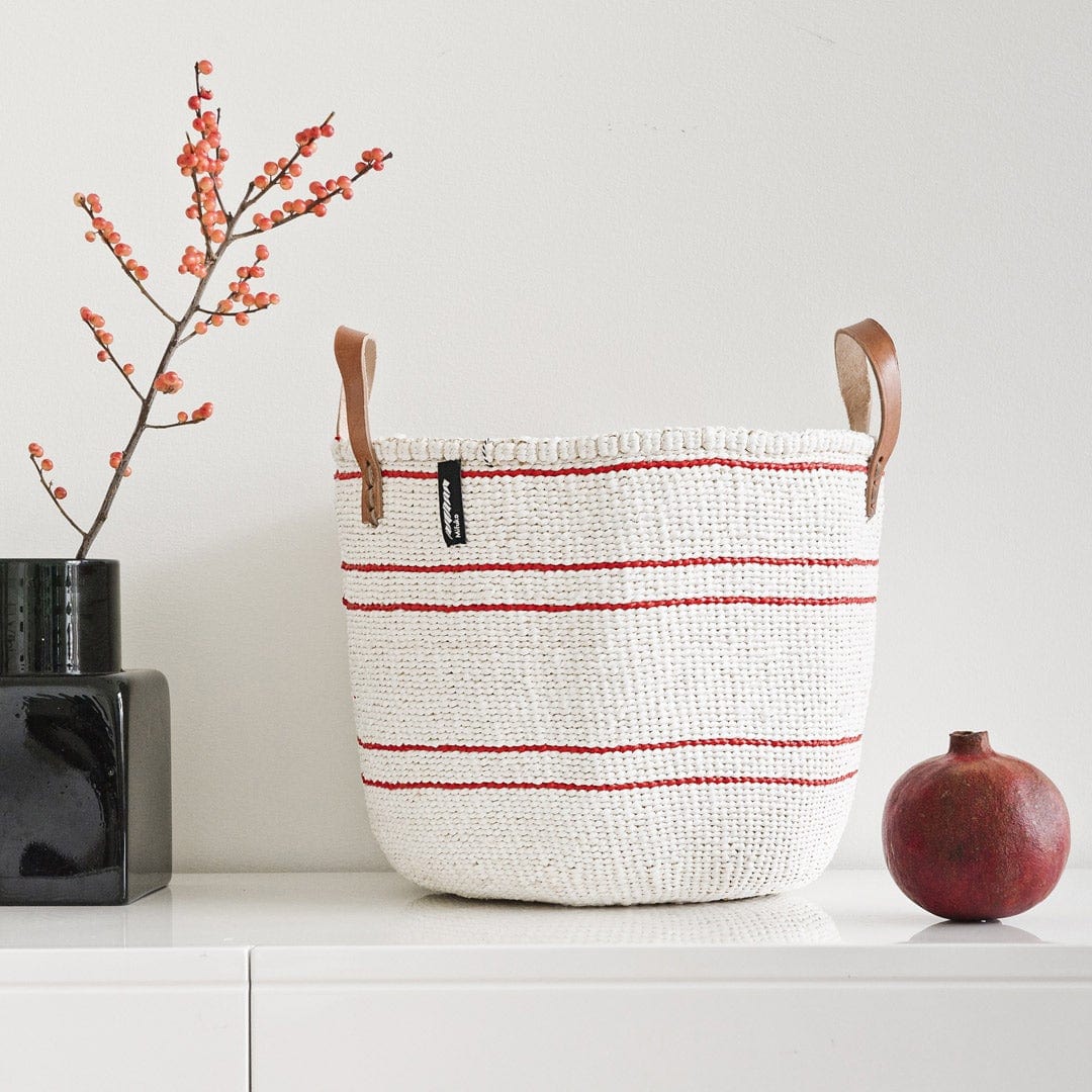 Mifuko Partly recycled plastic and sisal Market basket M Kiondo market basket | 5 red stripes M