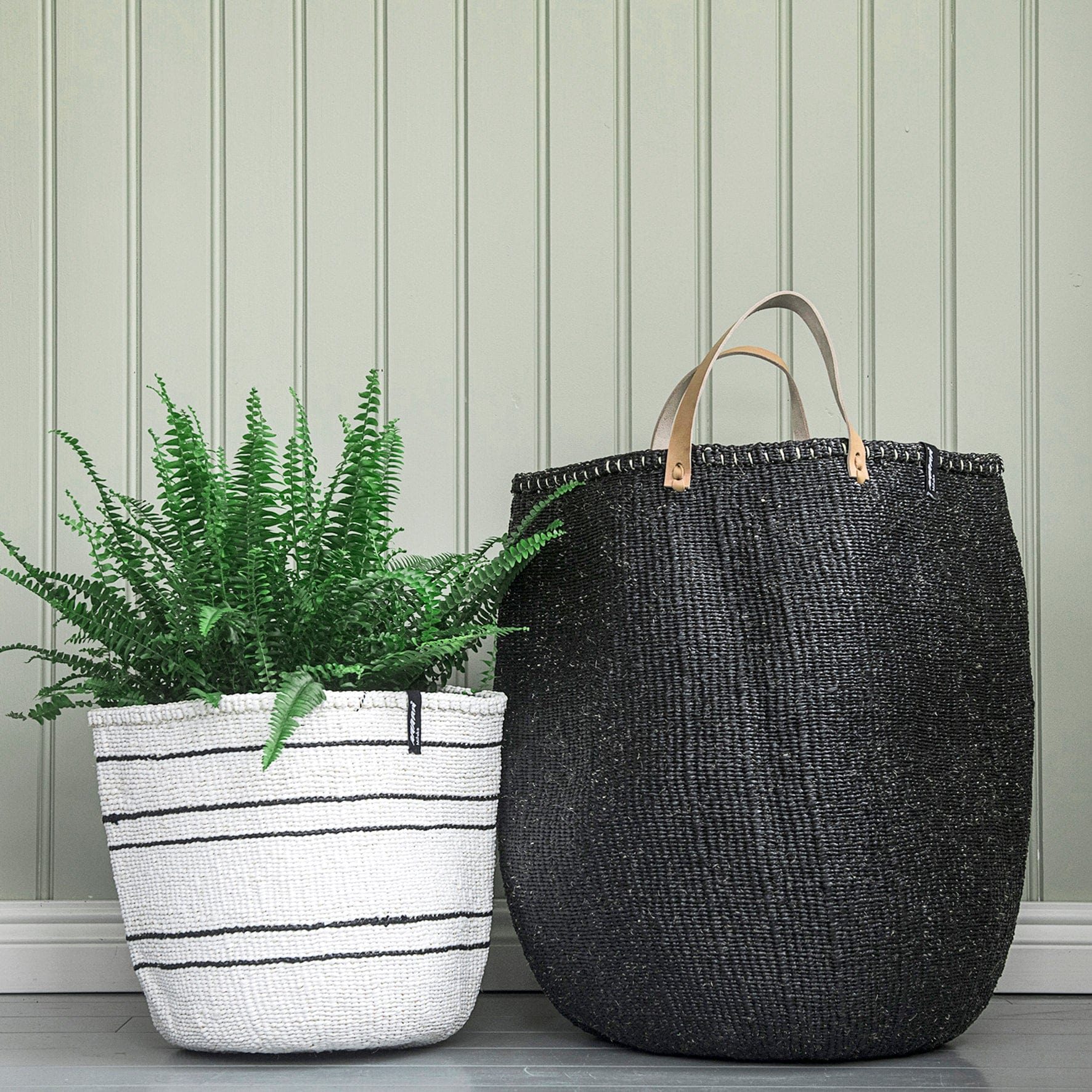 Mifuko Partly recycled plastic and sisal Medium size basket M Kiondo basket | 5 black stripes M
