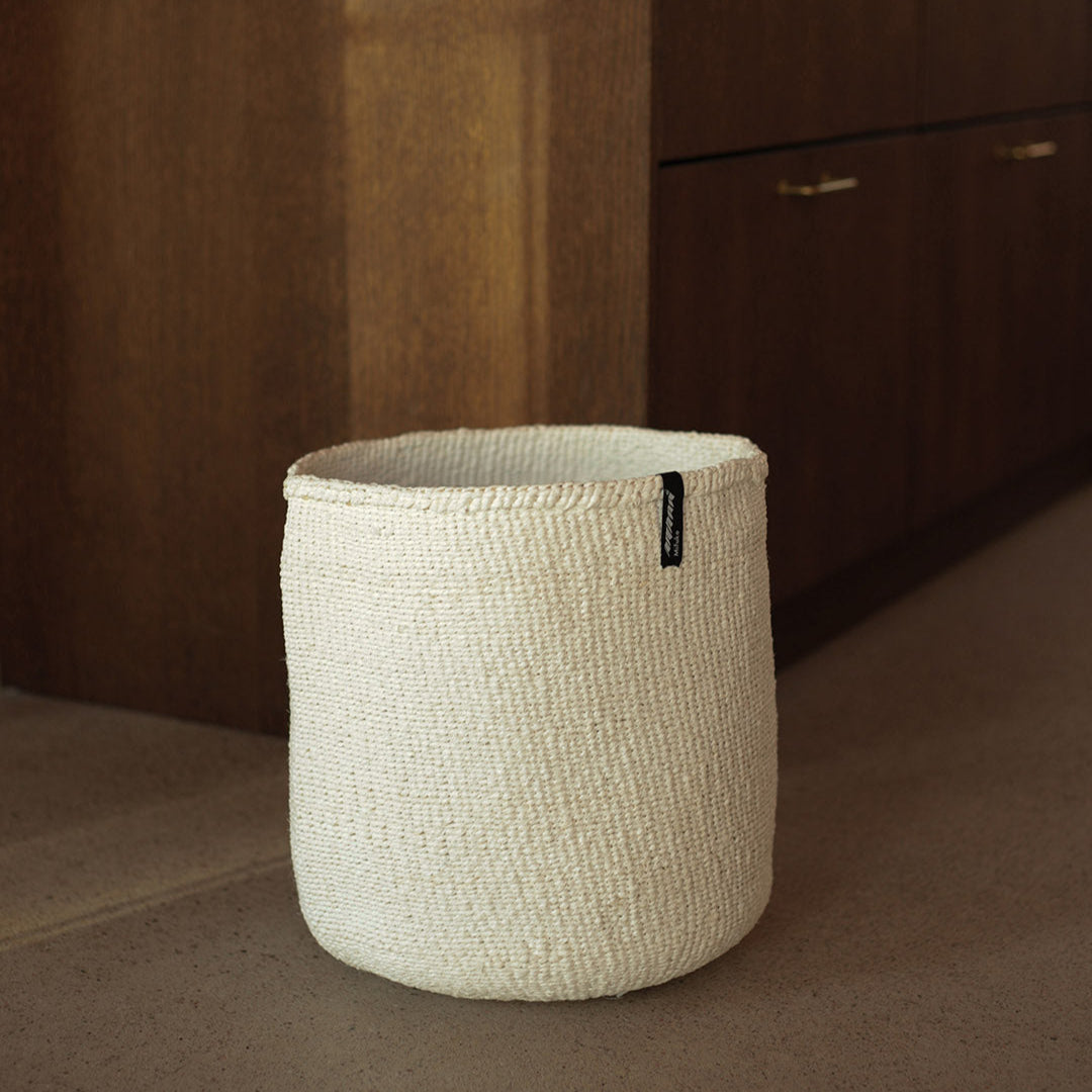 Mifuko Partly recycled plastic and sisal Medium size basket M Kiondo basket | White M