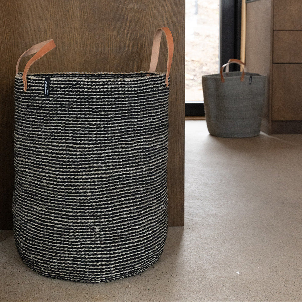 Houseplants in the bathroom: Can a woven design basket be used as a planter cover in a humid space?