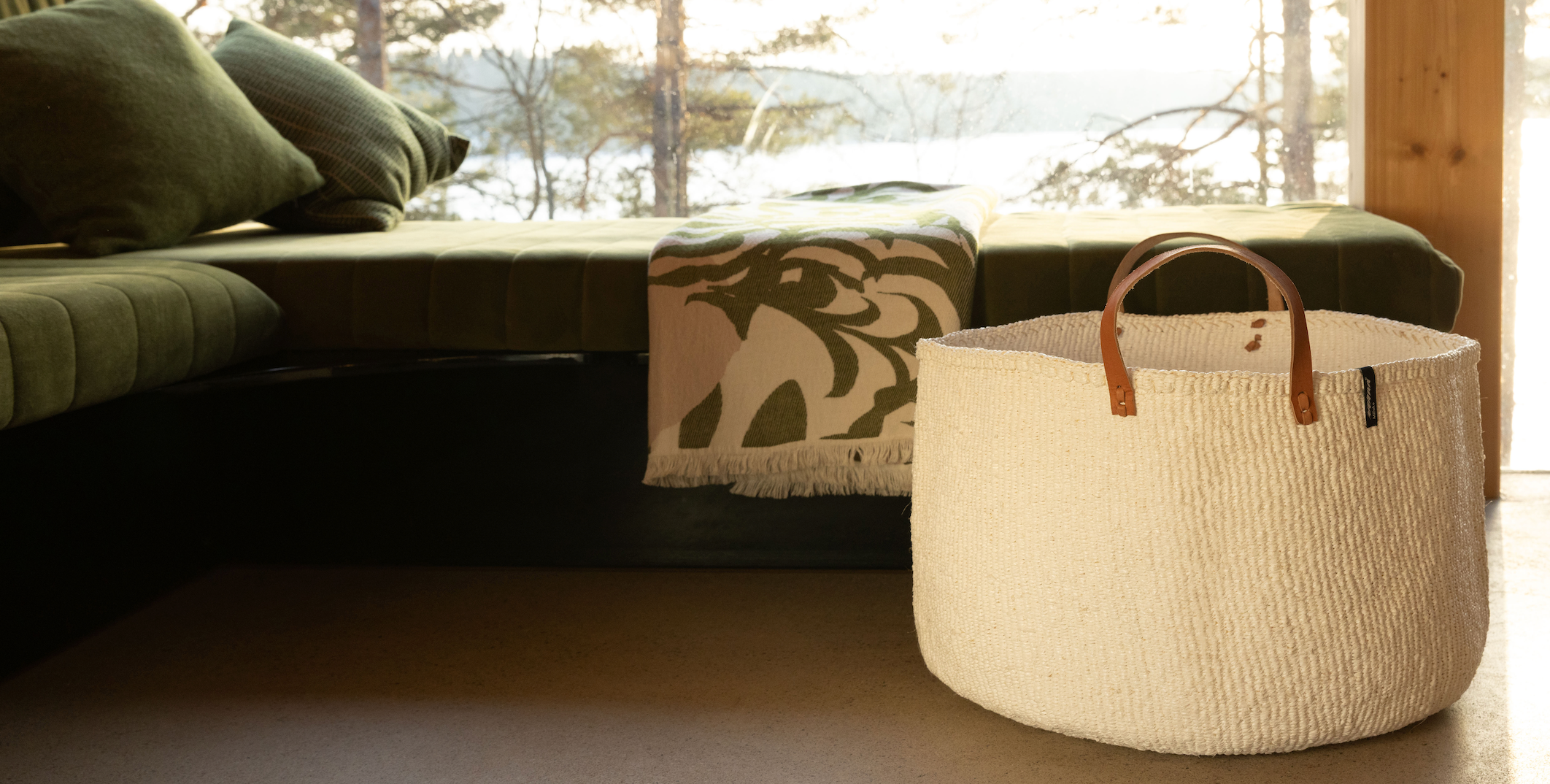 Floor baskets