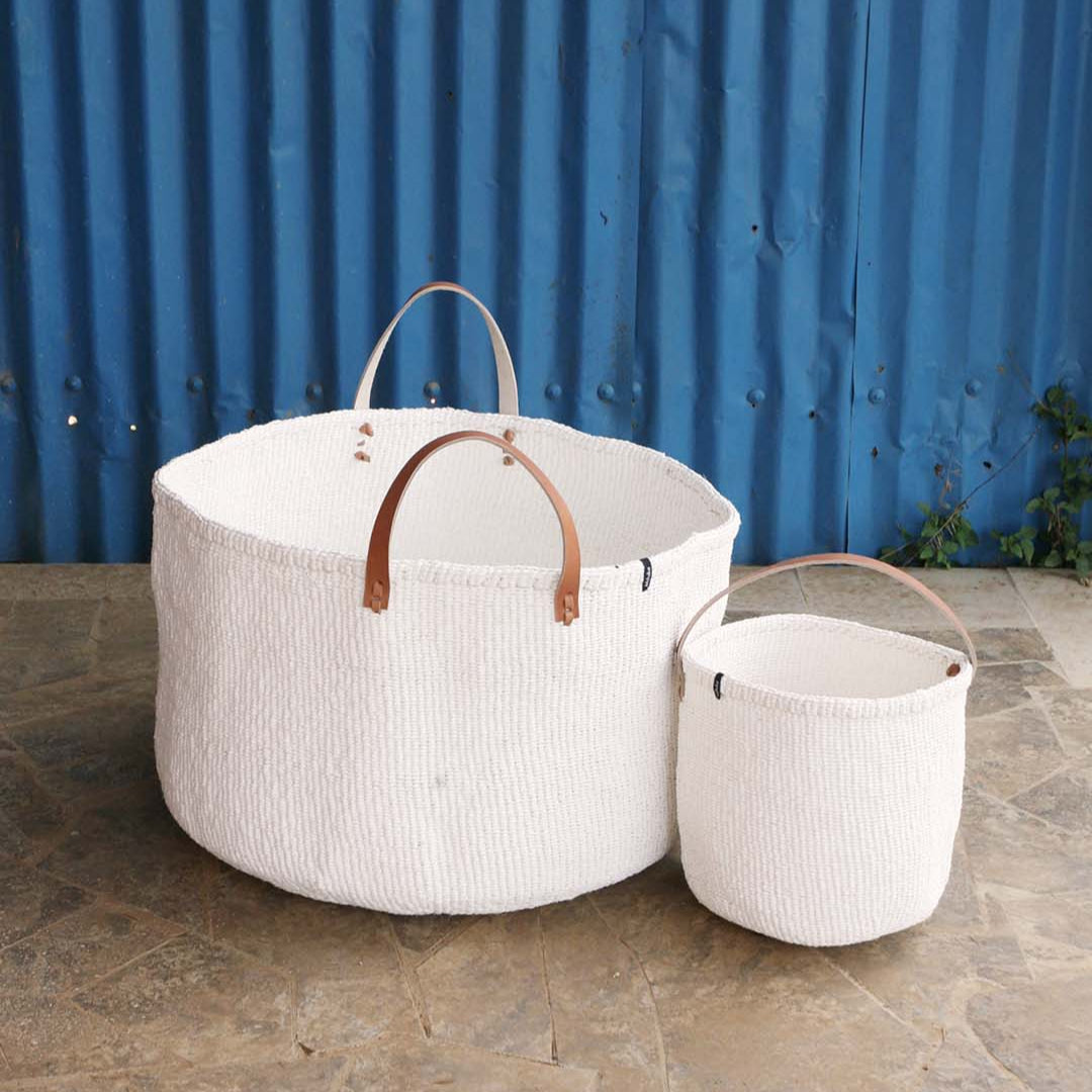 Fair Trade white basket with handle S