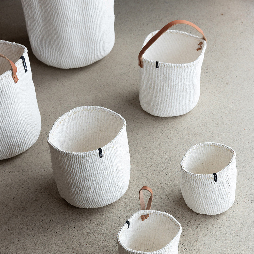 Fair Trade white basket with handle S