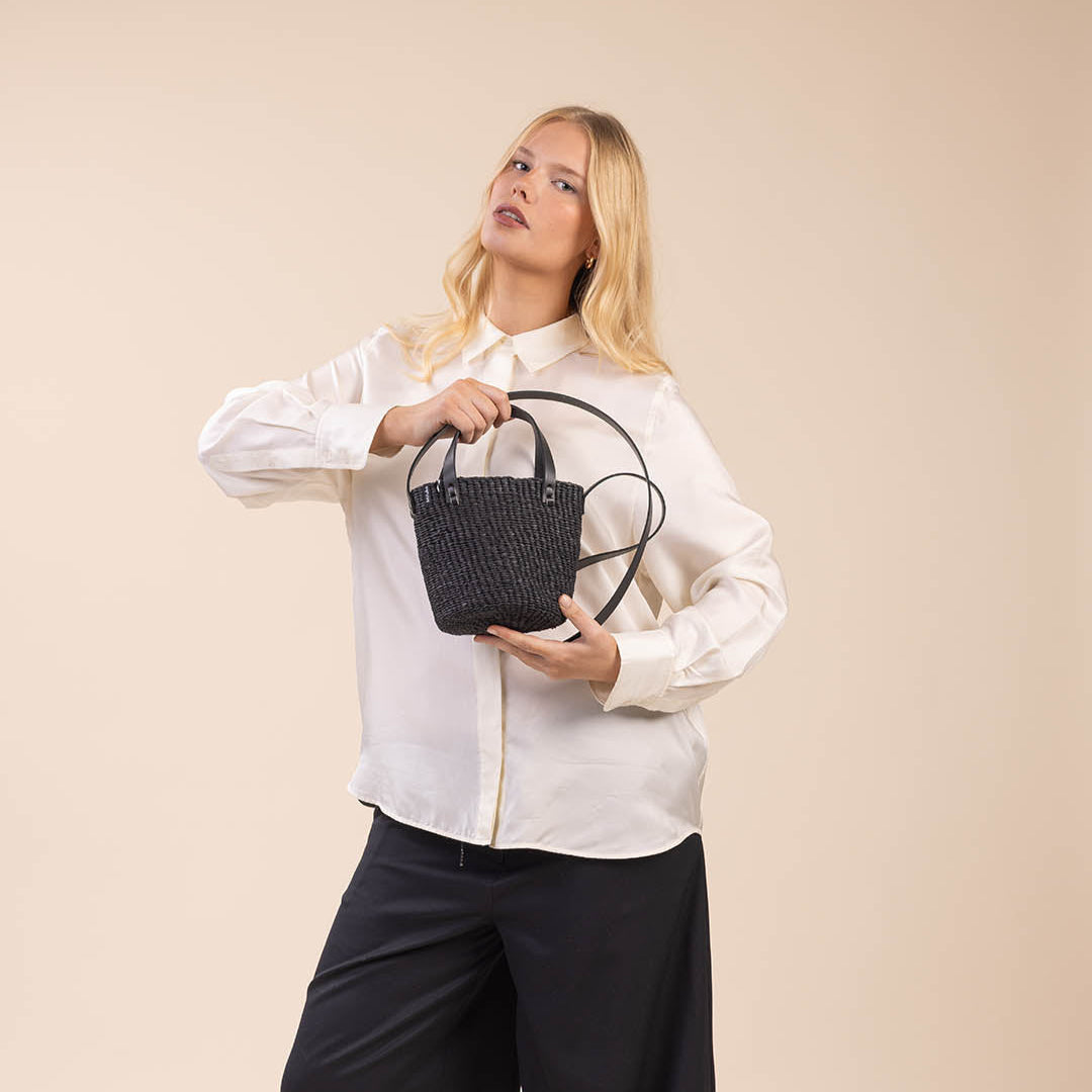 Kiondo crossbody basket bag | Black XS