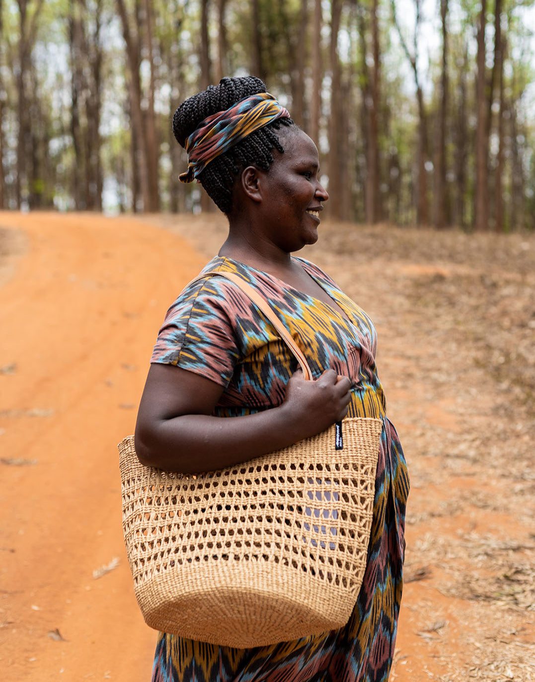 Handmade paper brown open weave Kiondo shopper basket M