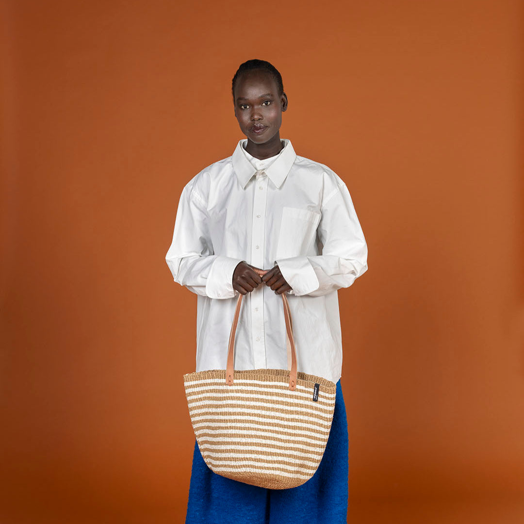 Kiondo shopper basket | Thin brown stripes M