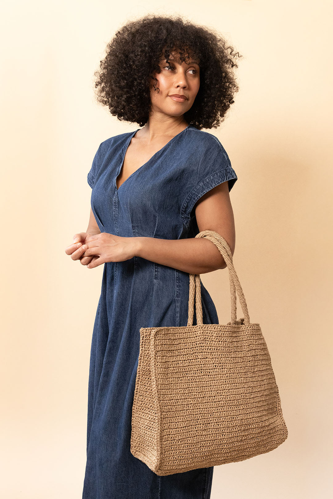 square crocheted tote bag brown