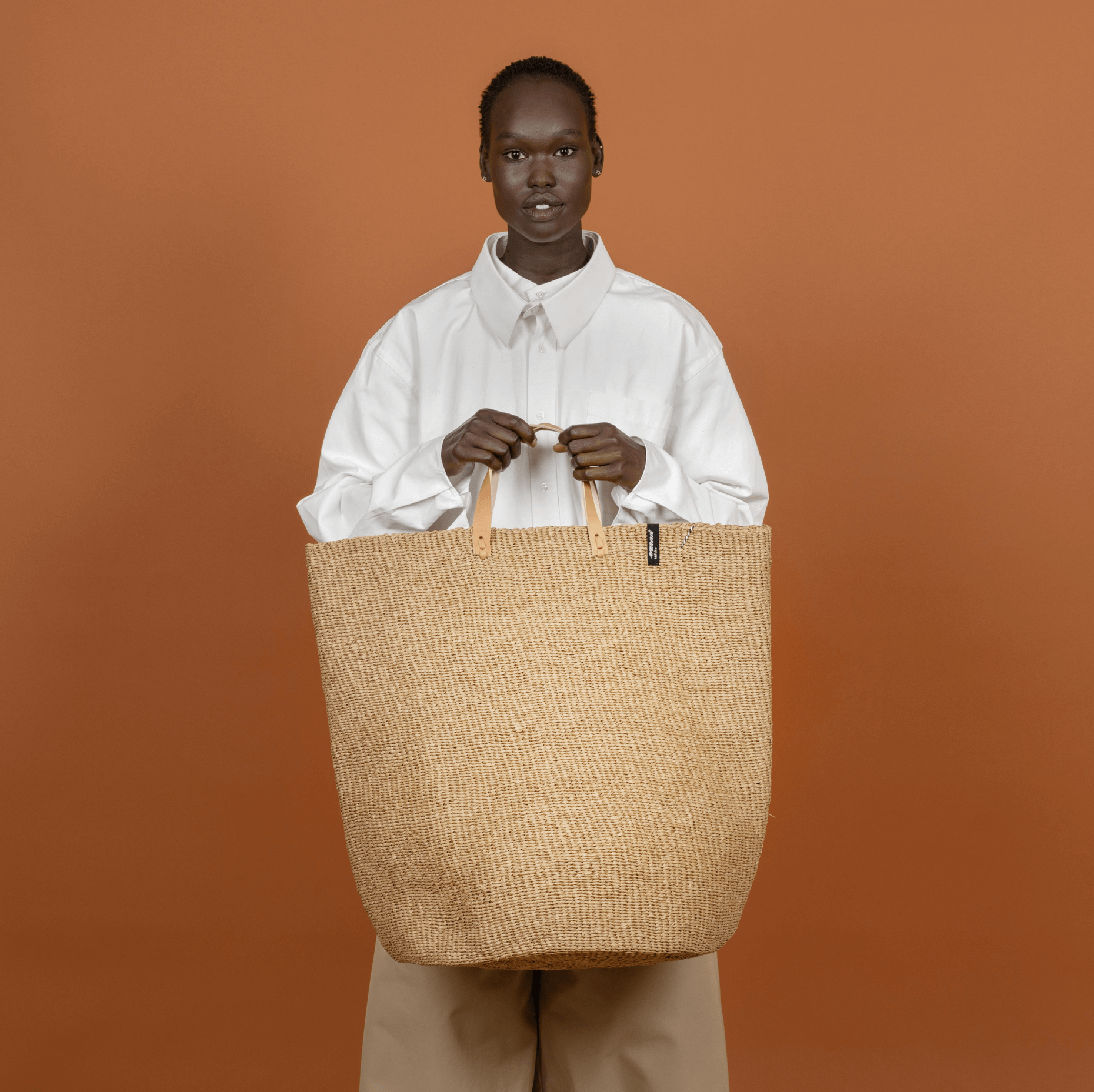 Mifuko Paper Large basket with handle XL Kiondo floor basket | Brown with handles XL