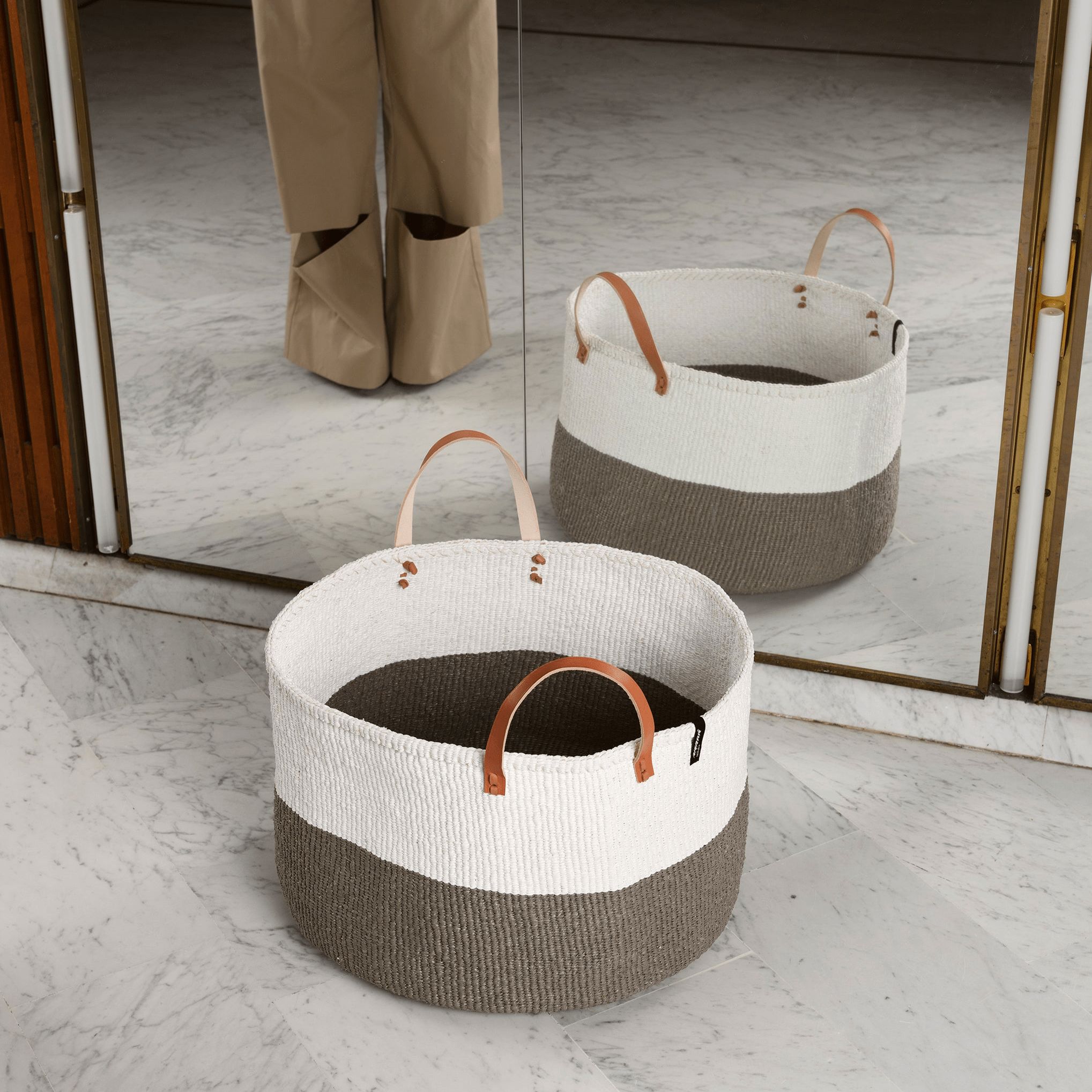 Mifuko Plastic and sisal Large basket with handle Kiondo floor basket |  Warm grey Duo with handles XXL