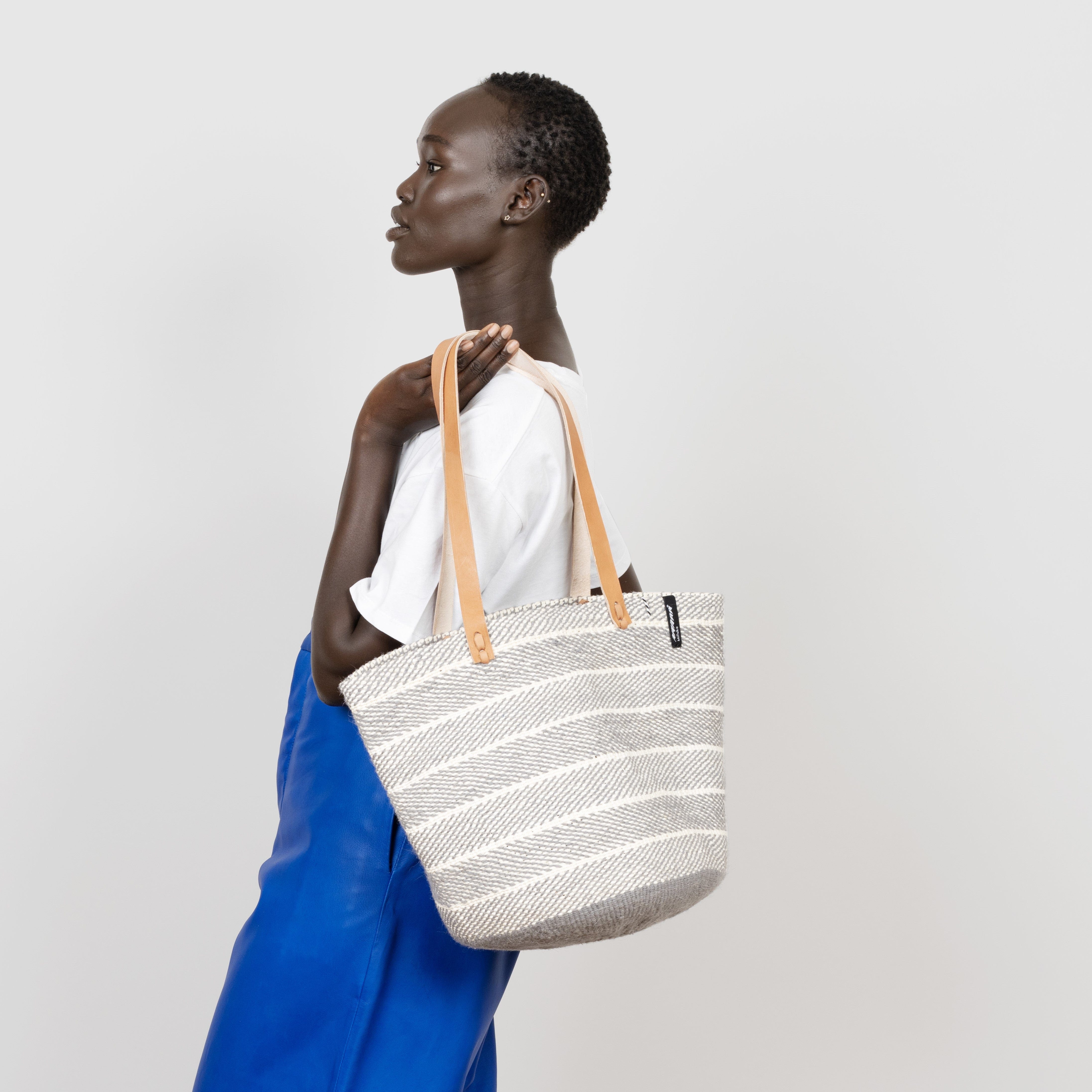 Mifuko Wool and paper Shopper basket Pamba shopper basket | Light grey twill weave M